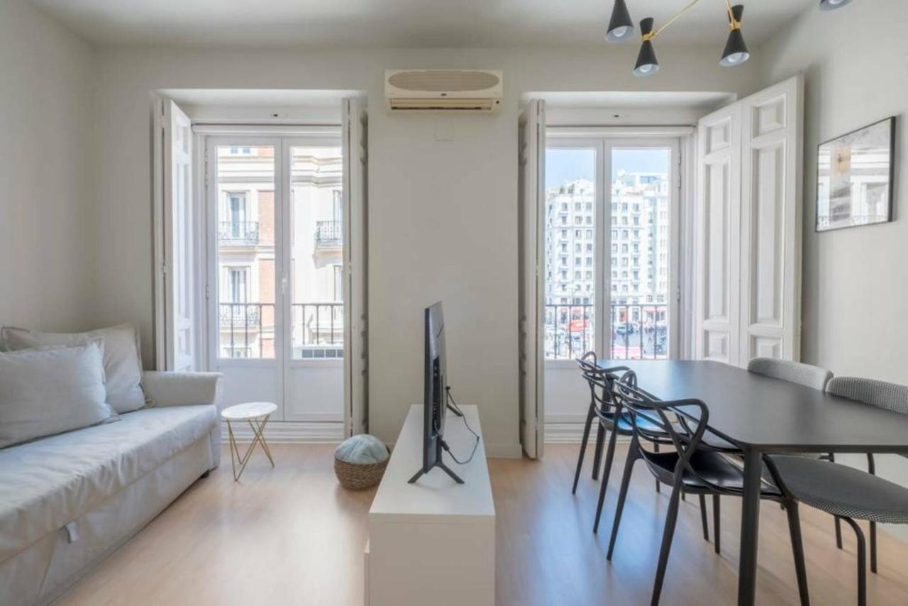 Apartamento Callao Apartment มาดริด ภายนอก รูปภาพ