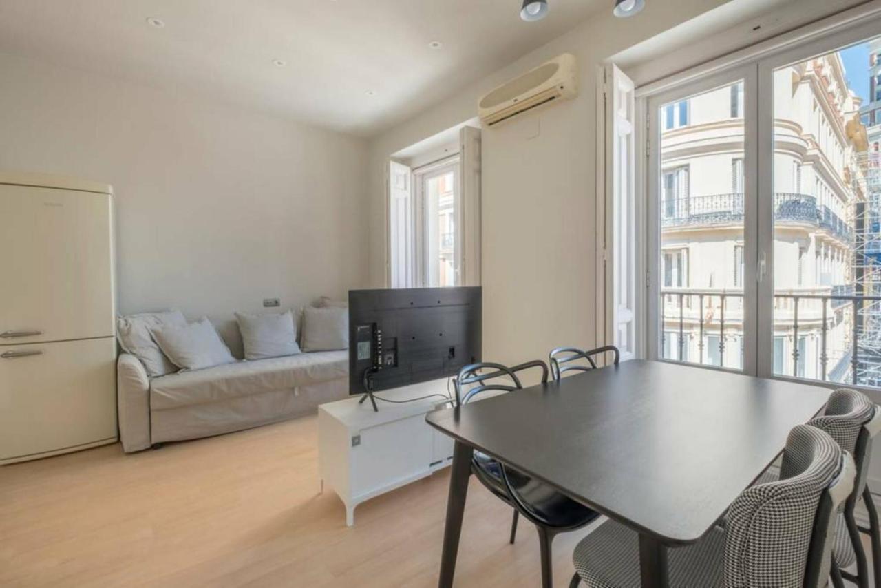 Apartamento Callao Apartment มาดริด ภายนอก รูปภาพ